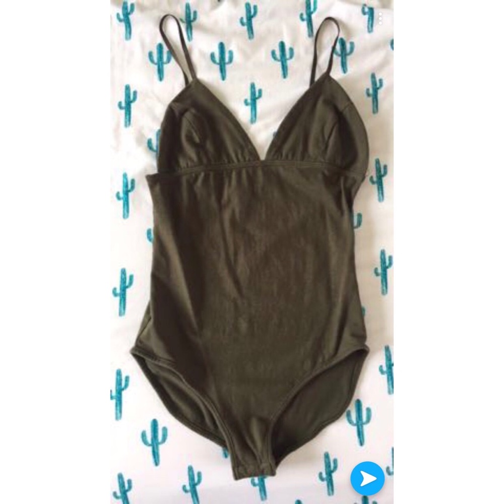Olive green body suit M